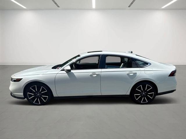 Photo of 2023 Platinum White Pearl Honda Accord Hybrid