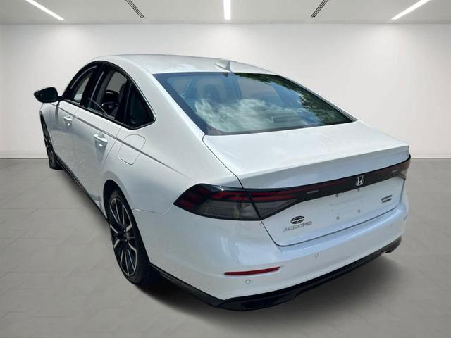 Photo of 2023 Platinum White Pearl Honda Accord Hybrid