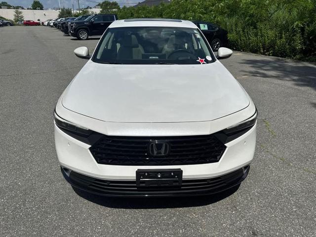 Photo of 2023 Platinum White Pearl Honda Accord Hybrid