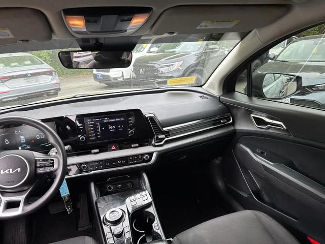 Photo of 2023 Gravity Gray Kia Sportage Hybrid