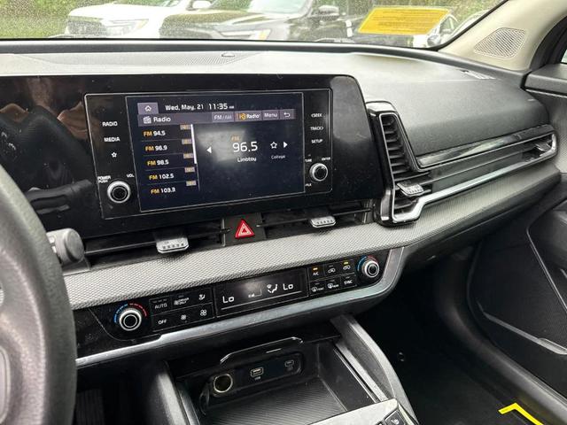 Photo of 2023 Gravity Gray Kia Sportage Hybrid