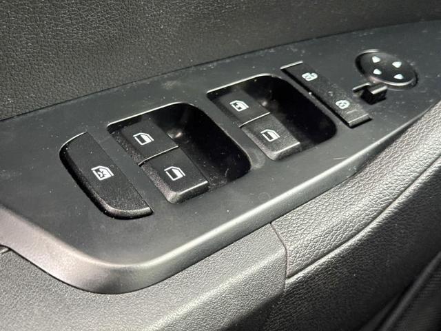 Photo of 2023 Gravity Gray Kia Sportage Hybrid