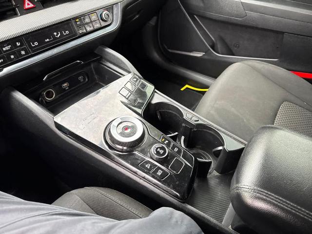 Photo of 2023 Gravity Gray Kia Sportage Hybrid