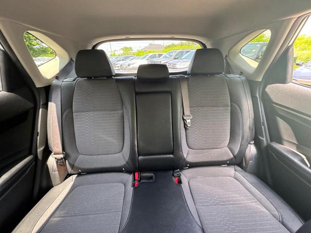 Photo of 2023 Snow White Pearl Kia Seltos