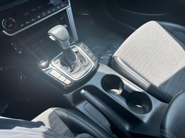 Photo of 2023 Snow White Pearl Kia Seltos