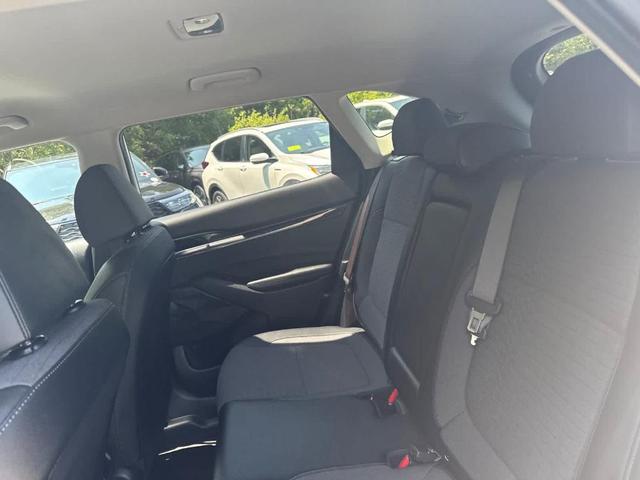 Photo of 2023 Snow White Pearl Kia Seltos