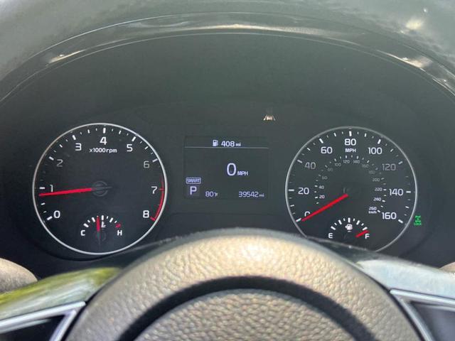 Photo of 2023 Snow White Pearl Kia Seltos