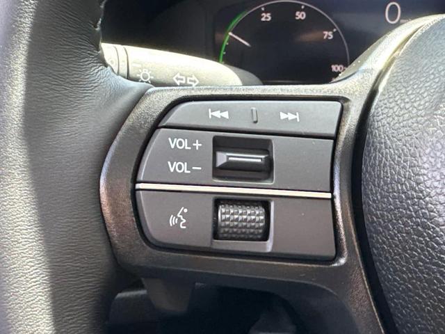 Photo of 2025 Platinum White Pearl Honda Accord Hybrid