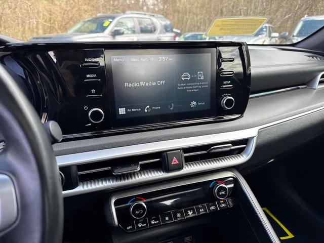 Photo of 2021 Ebony Black Kia K5