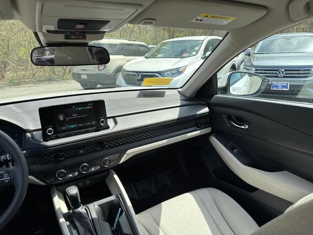 Photo of 2023 Platinum White Pearl Honda Accord
