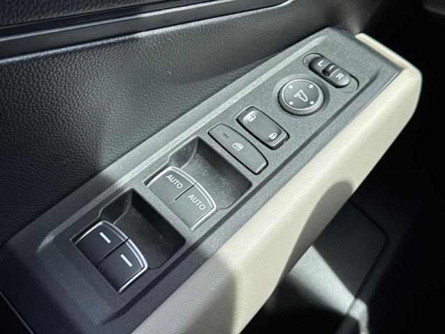 Photo of 2023 Platinum White Pearl Honda Accord