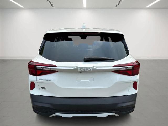 Photo of 2023 Snow White Pearl Kia Seltos