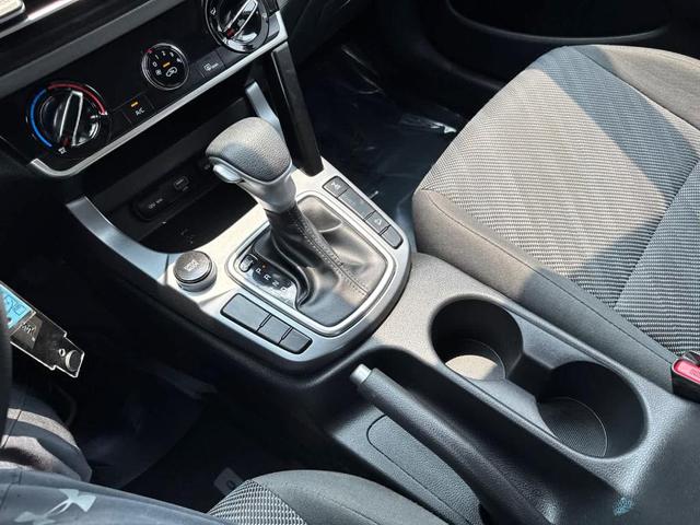 Photo of 2023 Snow White Pearl Kia Seltos