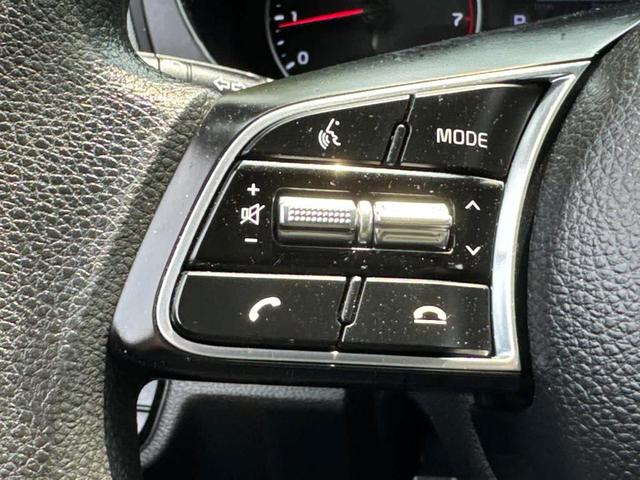 Photo of 2023 Snow White Pearl Kia Seltos