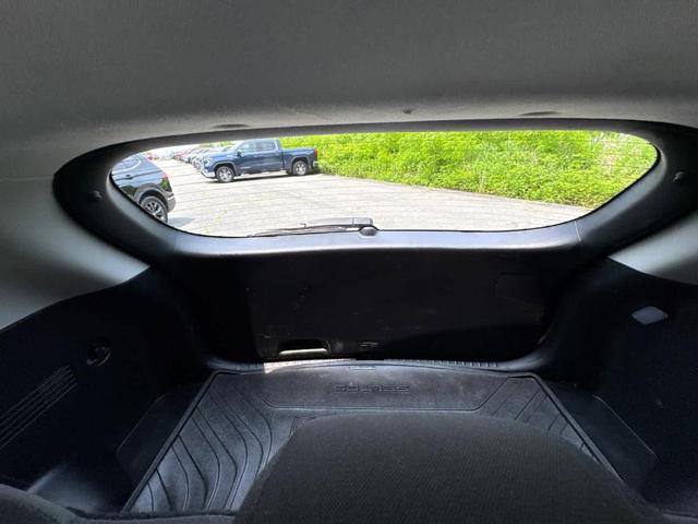 Photo of 2023 Snow White Pearl Kia Seltos
