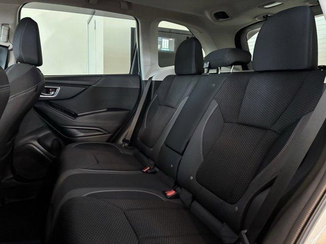 Photo of 2023 Crystal White Pearl Subaru Forester