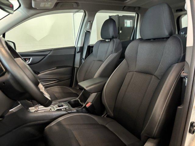 Photo of 2023 Crystal White Pearl Subaru Forester