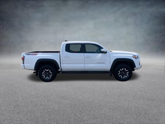 Photo of 2021 Super White Toyota Tacoma