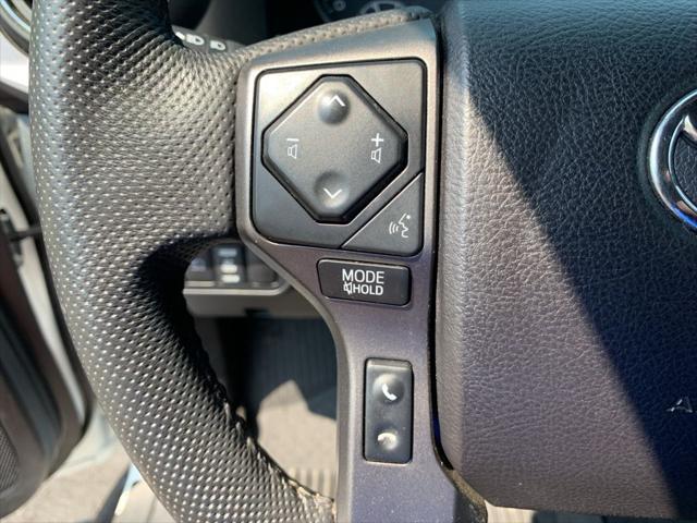 Photo of 2021 Super White Toyota Tacoma
