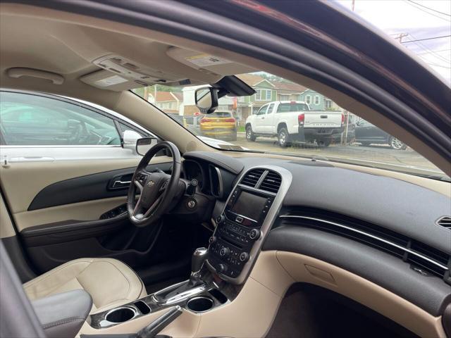 Photo of 2015 Autumn Bronze Metallic Chevrolet Malibu