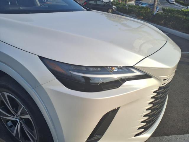 Photo of 2025 Eminent White Pearl Lexus RX 350