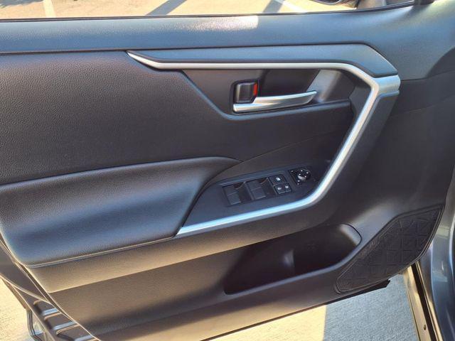 Photo of 2019 Magnetic Gray Metallic Toyota RAV4