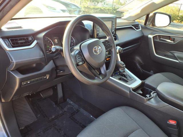 Photo of 2019 Magnetic Gray Metallic Toyota RAV4