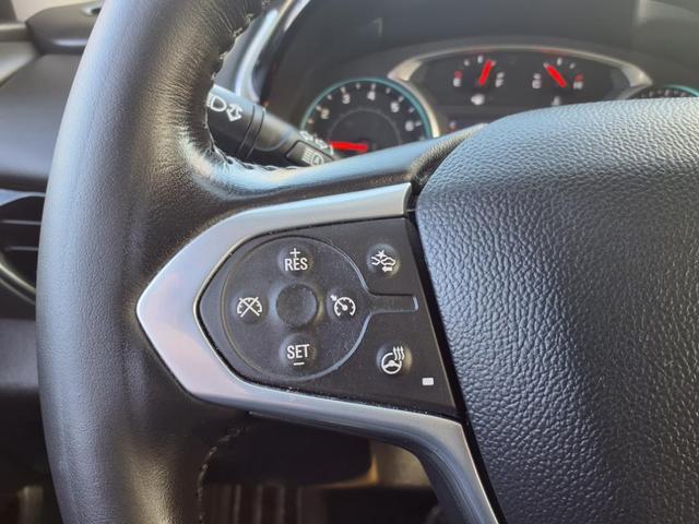 Photo of 2021 Summit White Chevrolet Traverse