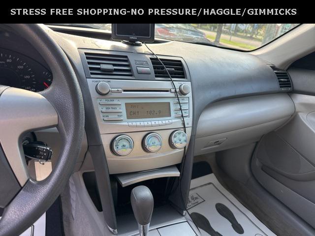 Photo of 2009 Magnetic Gray Metallic Toyota Camry