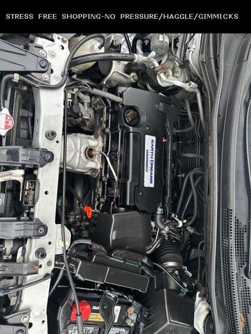 Photo of 2015 Alabaster Silver Metallic Honda CR-V