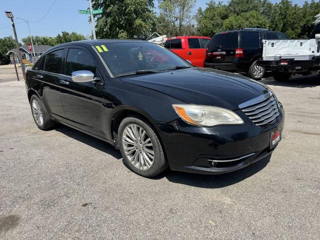 Photo of 2011 Black Chrysler 200