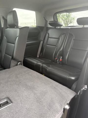 Photo of 2019 White GMC Acadia
