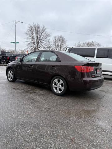 Photo of 2010 Burgundy Kia Forte