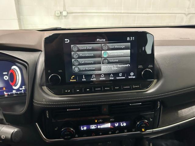 Photo of 2021 Blue / Black Nissan Rogue