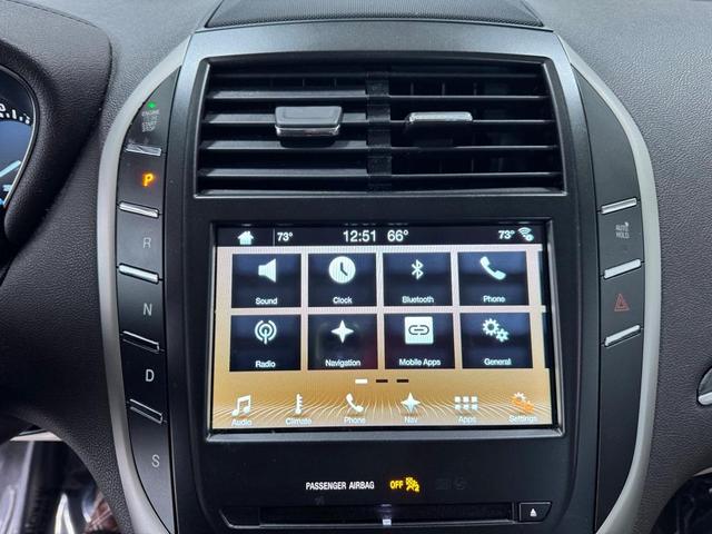 Photo of 2017 Burgundy Lincoln MKC
