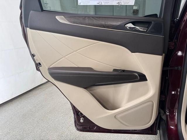 Photo of 2017 Burgundy Lincoln MKC