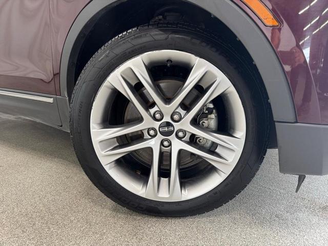 Photo of 2017 Burgundy Lincoln MKC