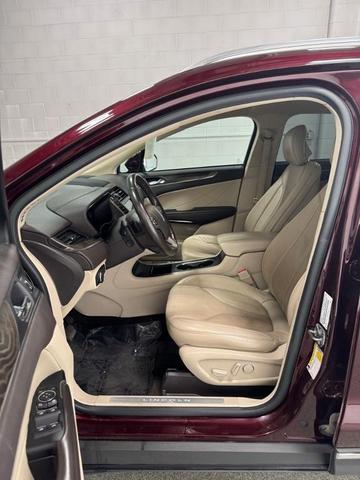 Photo of 2017 Burgundy Lincoln MKC