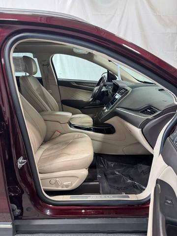 Photo of 2017 Burgundy Lincoln MKC