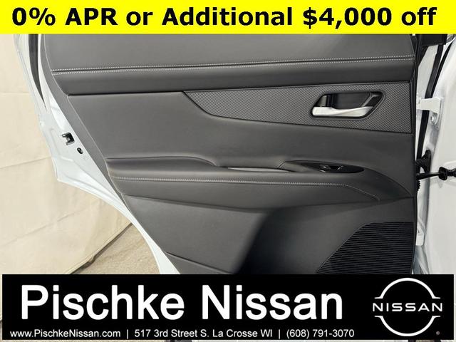 Photo of 2025 Everest White P Nissan Murano