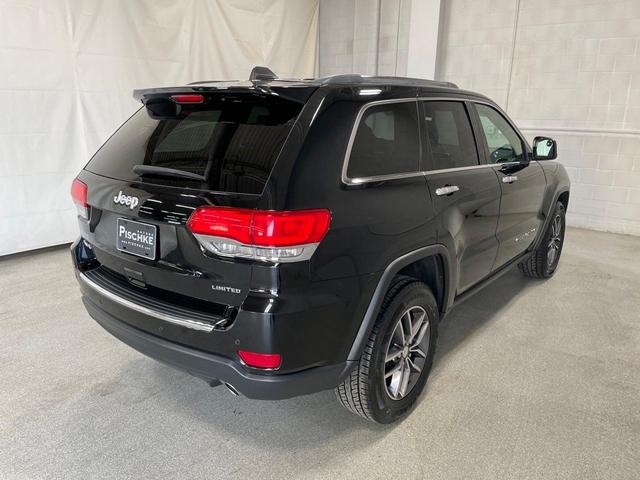 Photo of 2018 Diamond Black Jeep Grand Cherokee