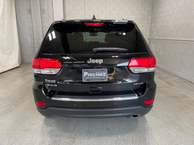 Photo of 2018 Diamond Black Jeep Grand Cherokee