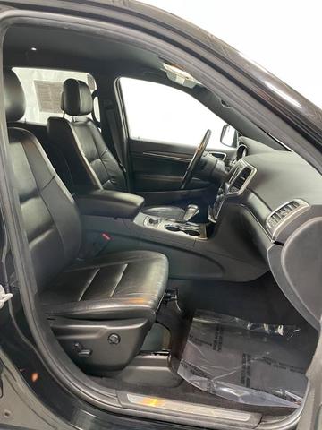 Photo of 2018 Diamond Black Jeep Grand Cherokee