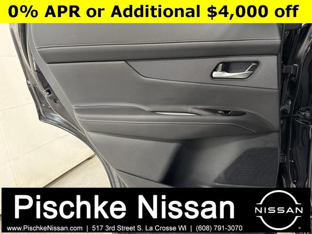Photo of 2025 Black Nissan Murano