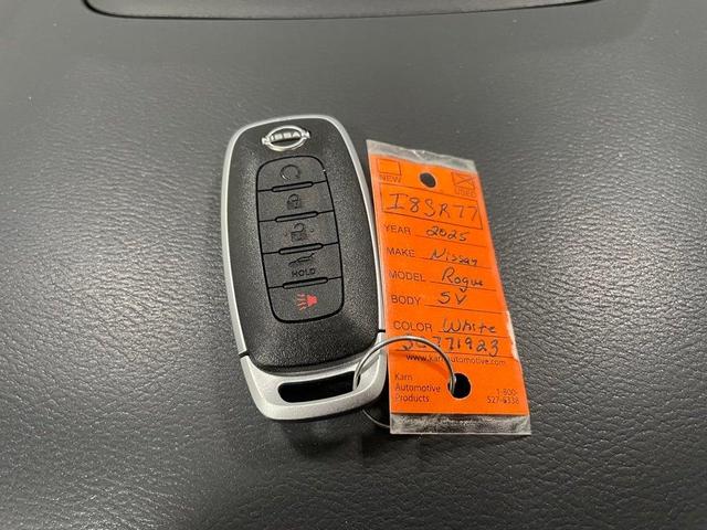 Photo of 2025 Everest White P Nissan Rogue