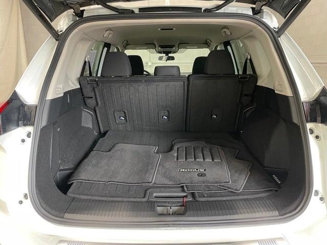 Photo of 2025 Everest White P Nissan Rogue