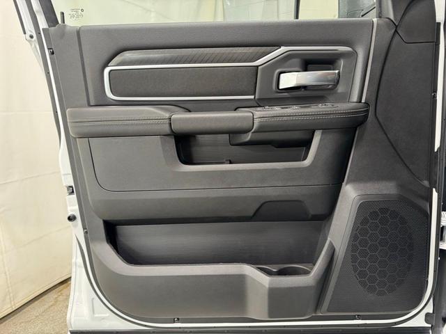 Photo of 2025 Bright White Clearcoat RAM 2500