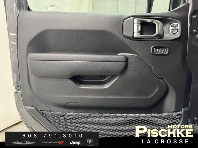 Photo of 2025 Granite Crystal Clearcoat Metallic Jeep Gladiator