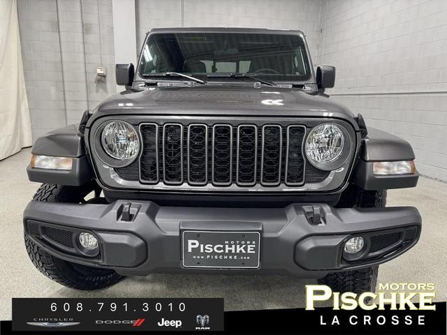 Photo of 2025 Granite Crystal Clearcoat Metallic Jeep Gladiator