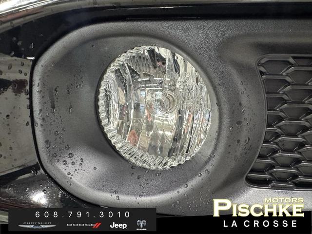 Photo of 2025 Granite Crystal Clearcoat Metallic Jeep Gladiator